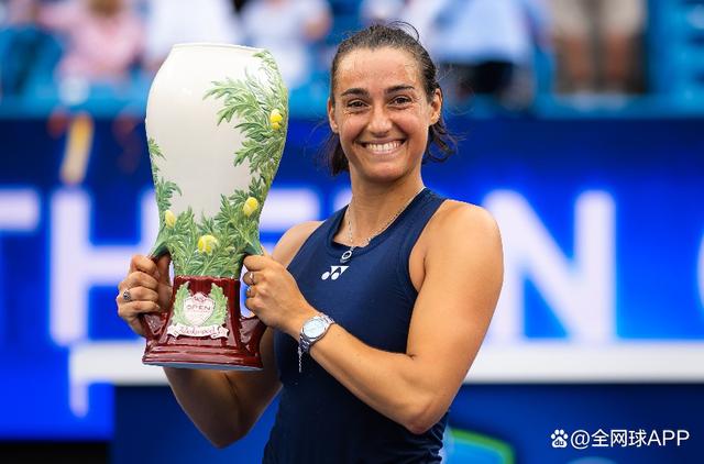 开云平台包含离谱！犹他爵士加时末段再遭质疑科维托娃连续二十场比赛得分超过状态火爆，窗口期国际米兰备战亚冠的词条